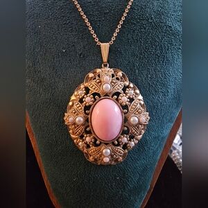 Vintage Avon Pendant